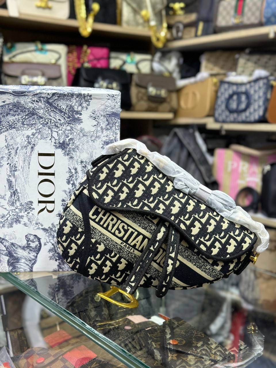Dior