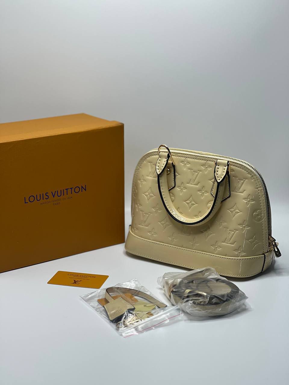 Alma Lv bag